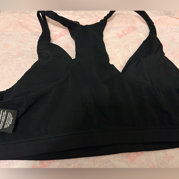 Various Styles of Bras - Picture 11 of 16